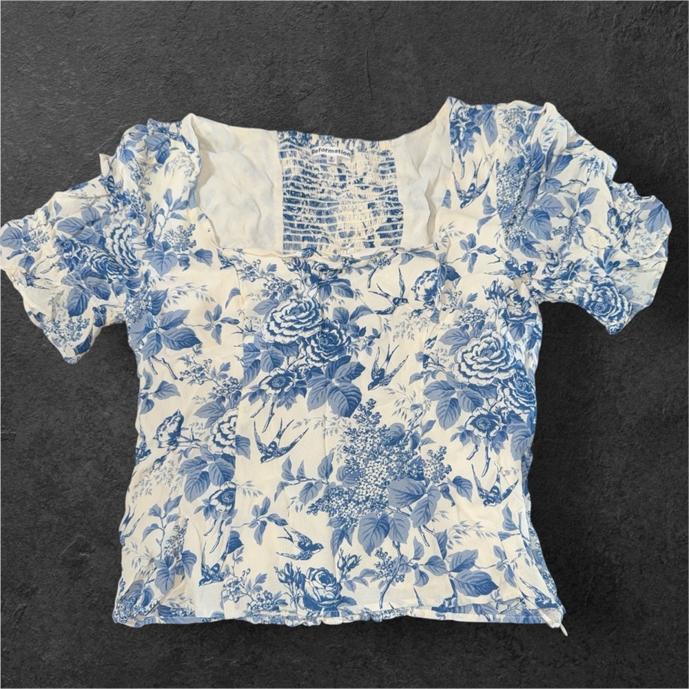Reformation Floral Blue and White Women's Crop Top with zipper. Size 8